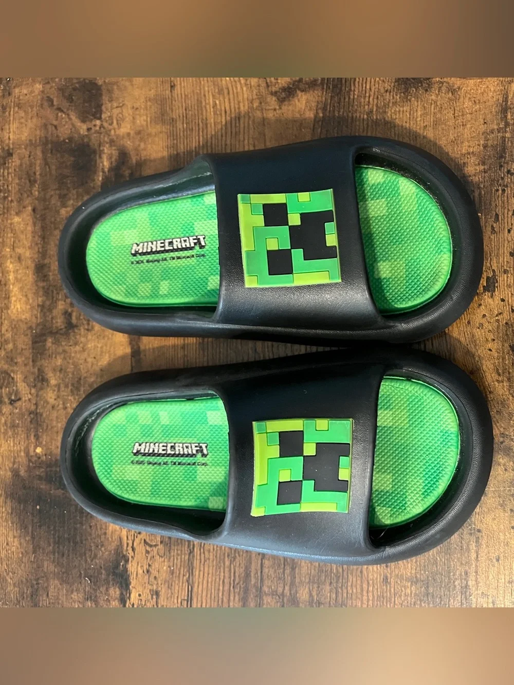 Kids Green Creeper Slide Sandals Size 13